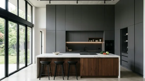 Kabinet Tinggi Hingga Plafon (Floor-to-Ceiling Cabinets)